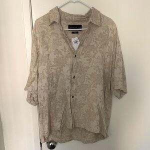 Abercrombie & Fitch Beige Floral Button Down Shirt
